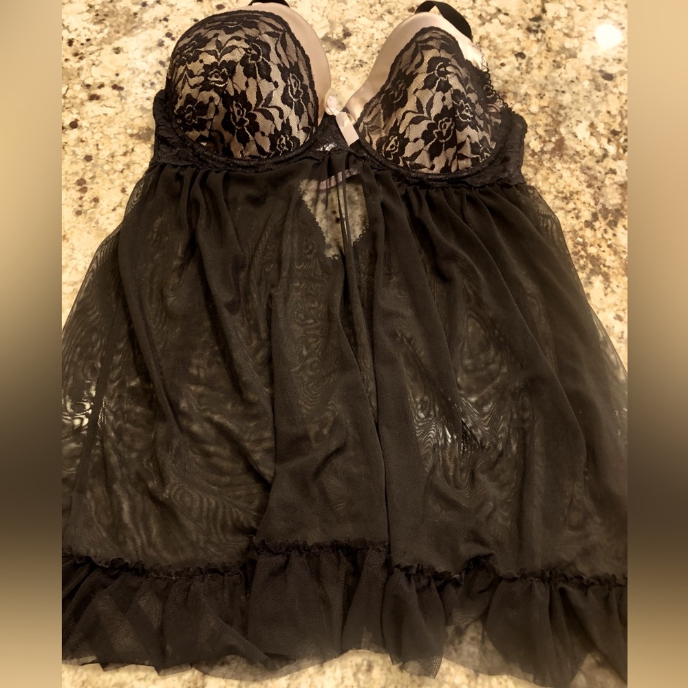 NATURE INTIMATES beautiful and sexy chemise. Size 42D